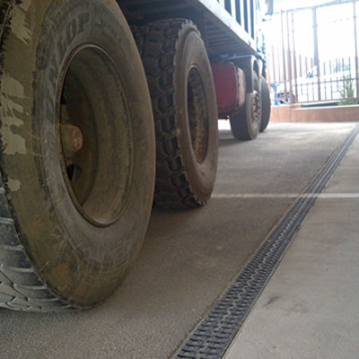 成品线性排水沟施工