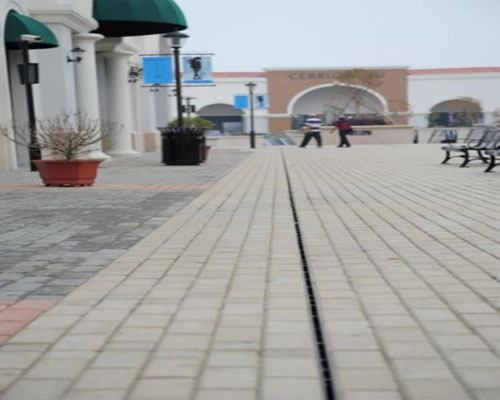 混凝土排水沟工程案例图