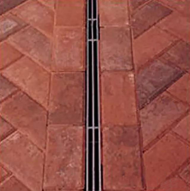 窄缝式沟盖板案例图