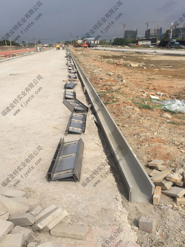 成品排水沟施工图