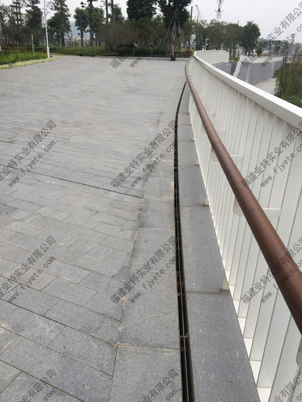 线性弧形排水沟案例图-02