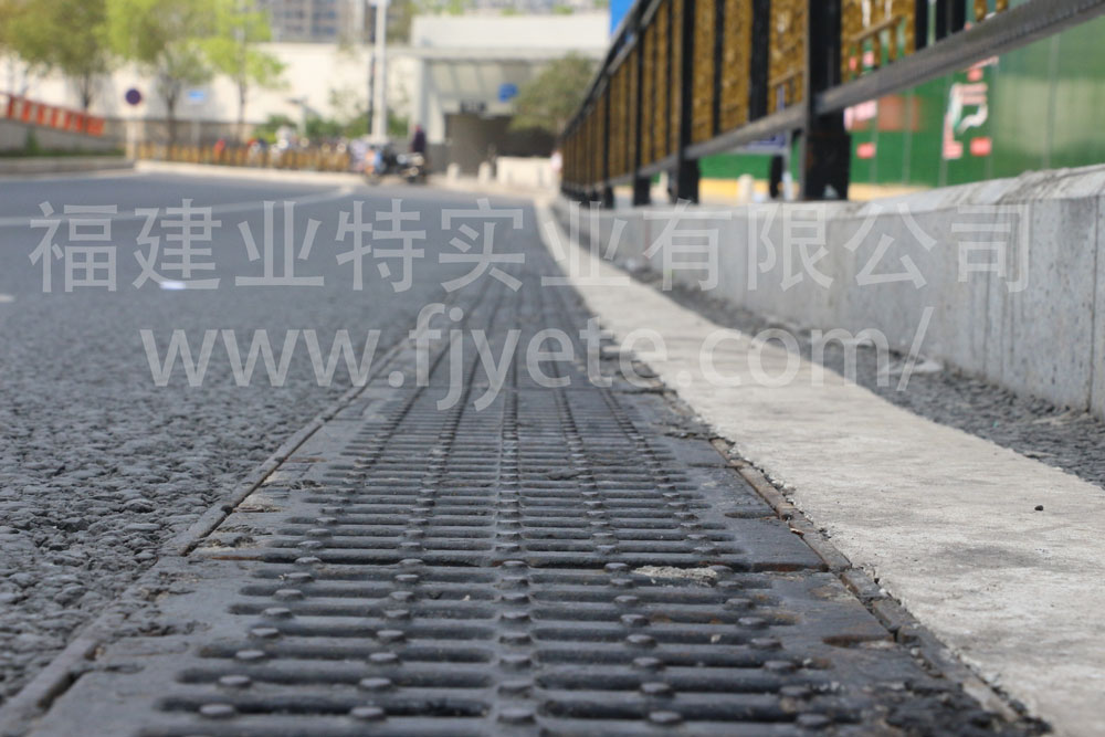 道路树脂混凝土成品排水沟案例图