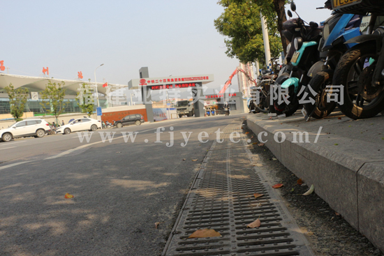 U型槽排水沟动车站案例