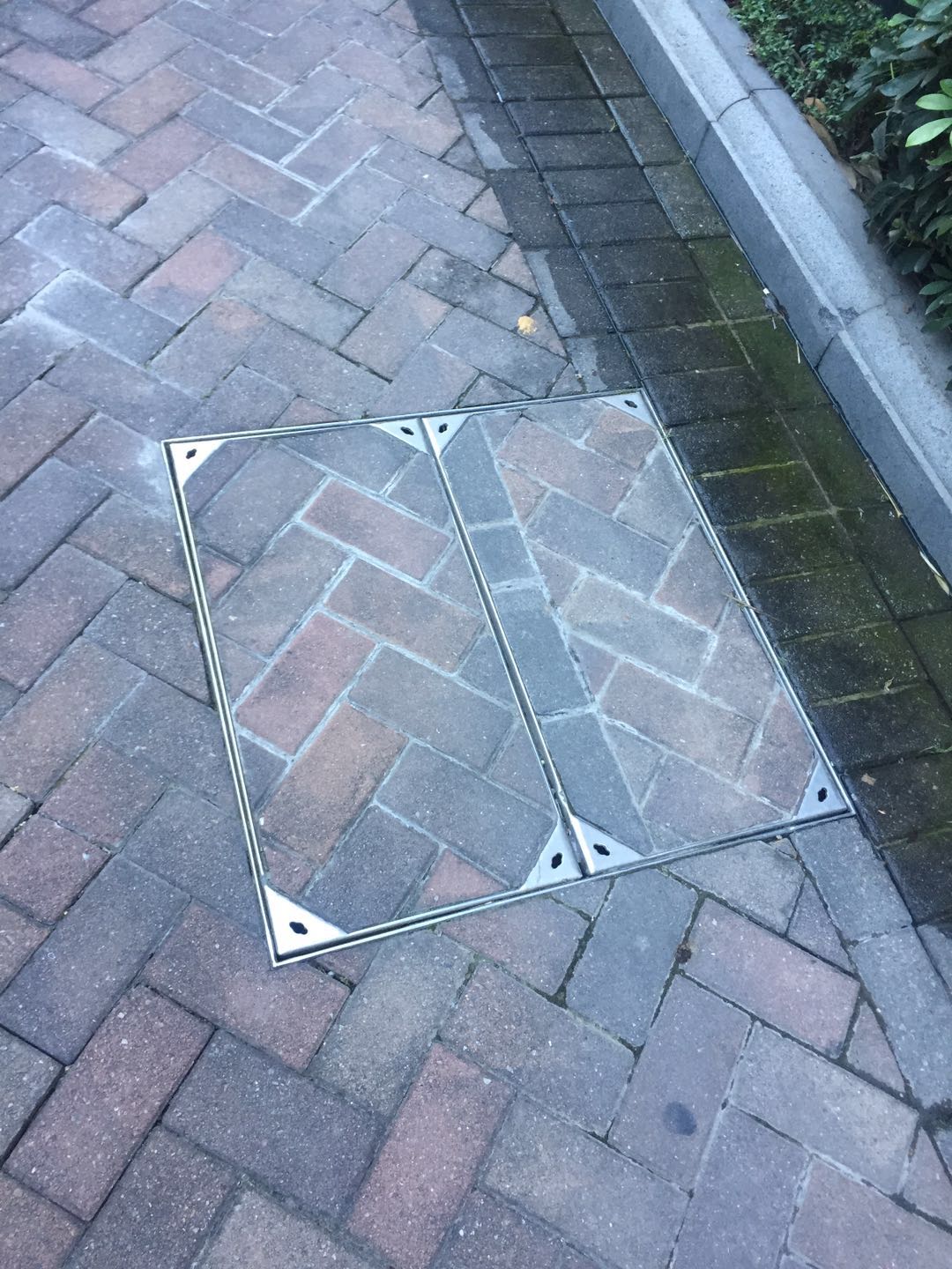 不锈钢隐形井盖