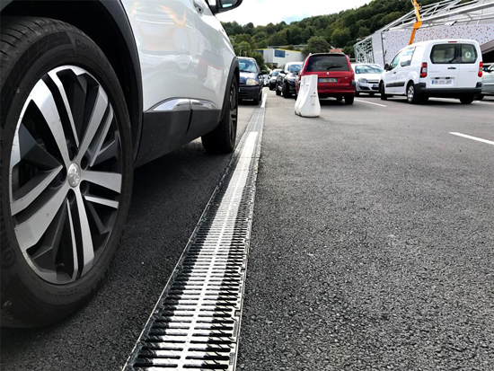 地面停车场成品排水沟