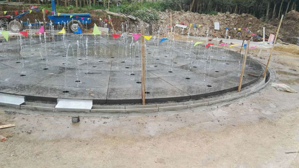 广场树脂成品排水沟案例